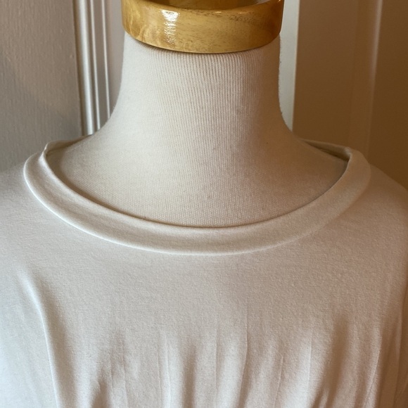 Blue Blush Twisted White Crewneck Long Sleeved Shirt Size Girls Medium- Like New - Picture 4 of 7